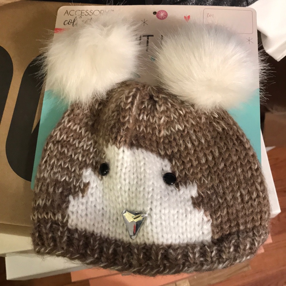 NEW Accessory collective Animal Pom Pom Hat